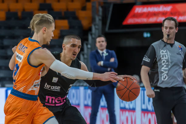 场之外的真 场之外的真